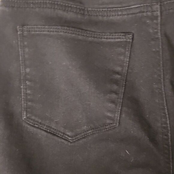 Chico's Barely Bootcut Black Bootcut Jeans Chico's Size 0 Short US 4 Short - Picture 6 of 8